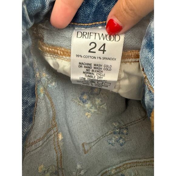 Driftwood Women's Light Wash Floral Pleated Wide Leg Jeans Size 24 - Picture 6 of 8